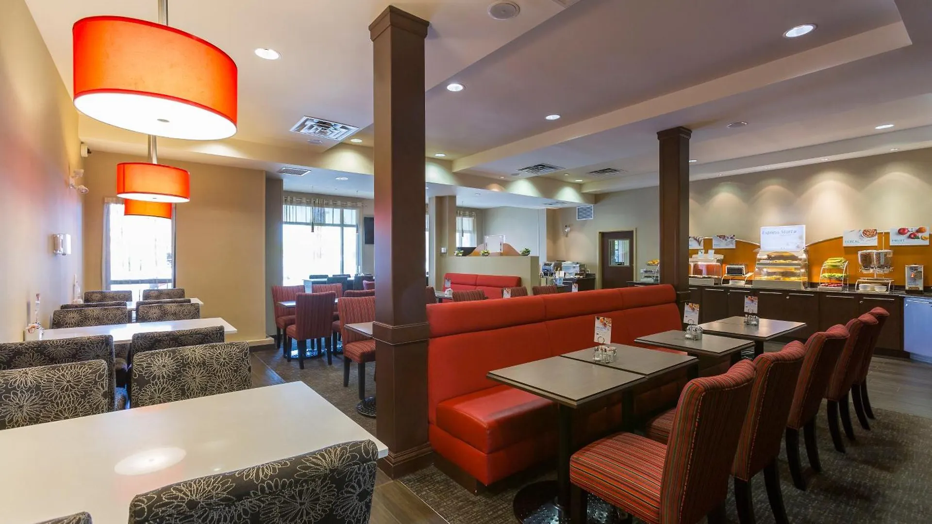 Holiday Inn Express & Suites Riverport Richmond By Ihg Hotel