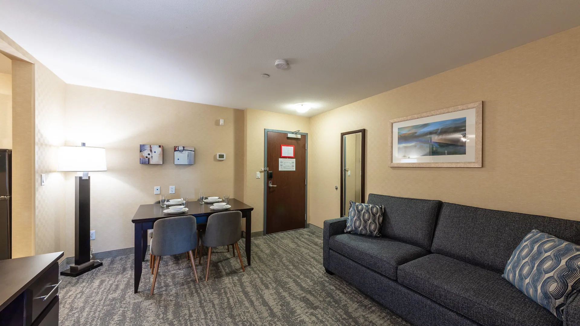 Holiday Inn Express & Suites Riverport Richmond By Ihg Hotel
